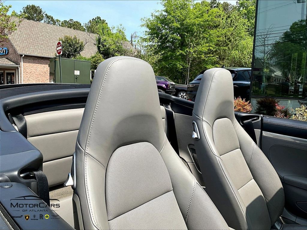 Used 2014 Porsche 911 Carrera 4S image 26