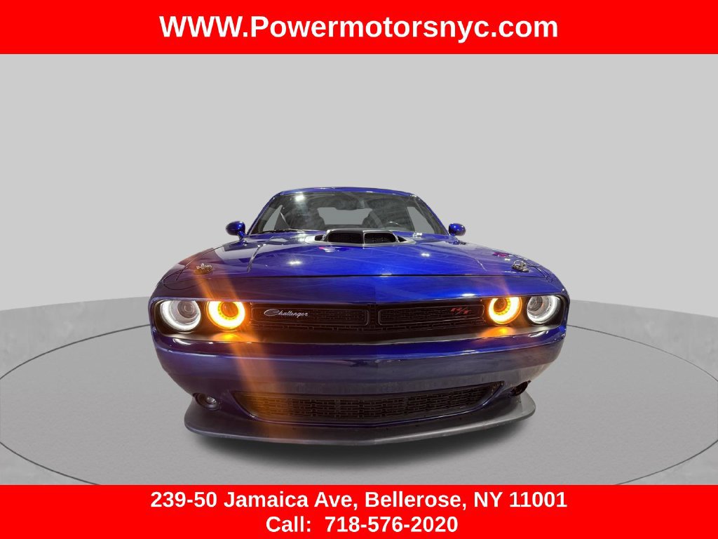 Used 2022 Dodge Challenger R/T w/ Shaker Package RWD image 9
