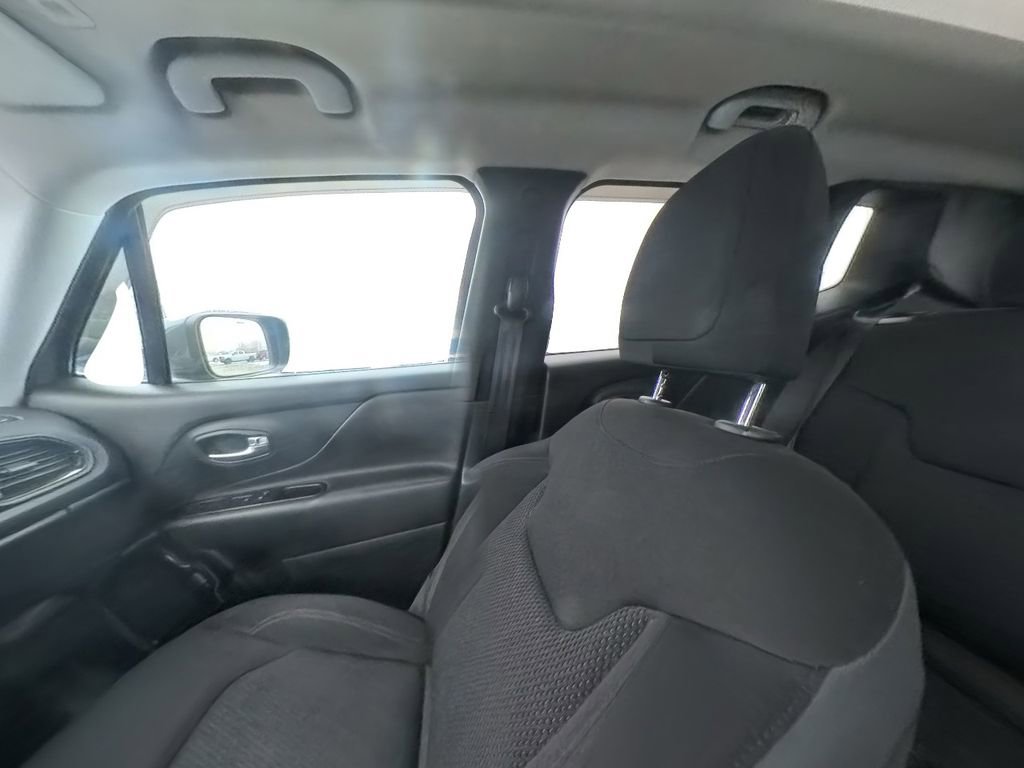 Used 2020 Jeep Renegade Altitude image 22