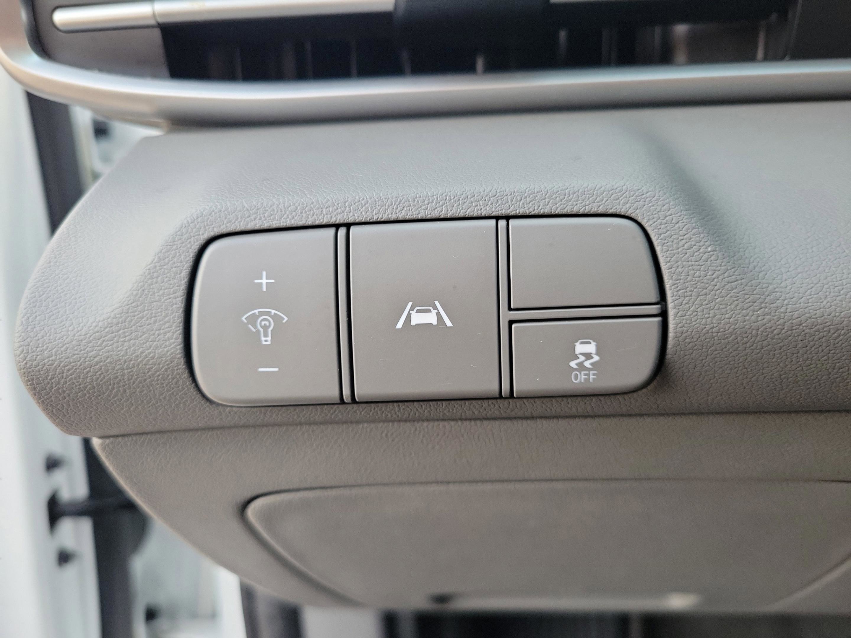 Certified 2022 Hyundai Elantra SEL image 19