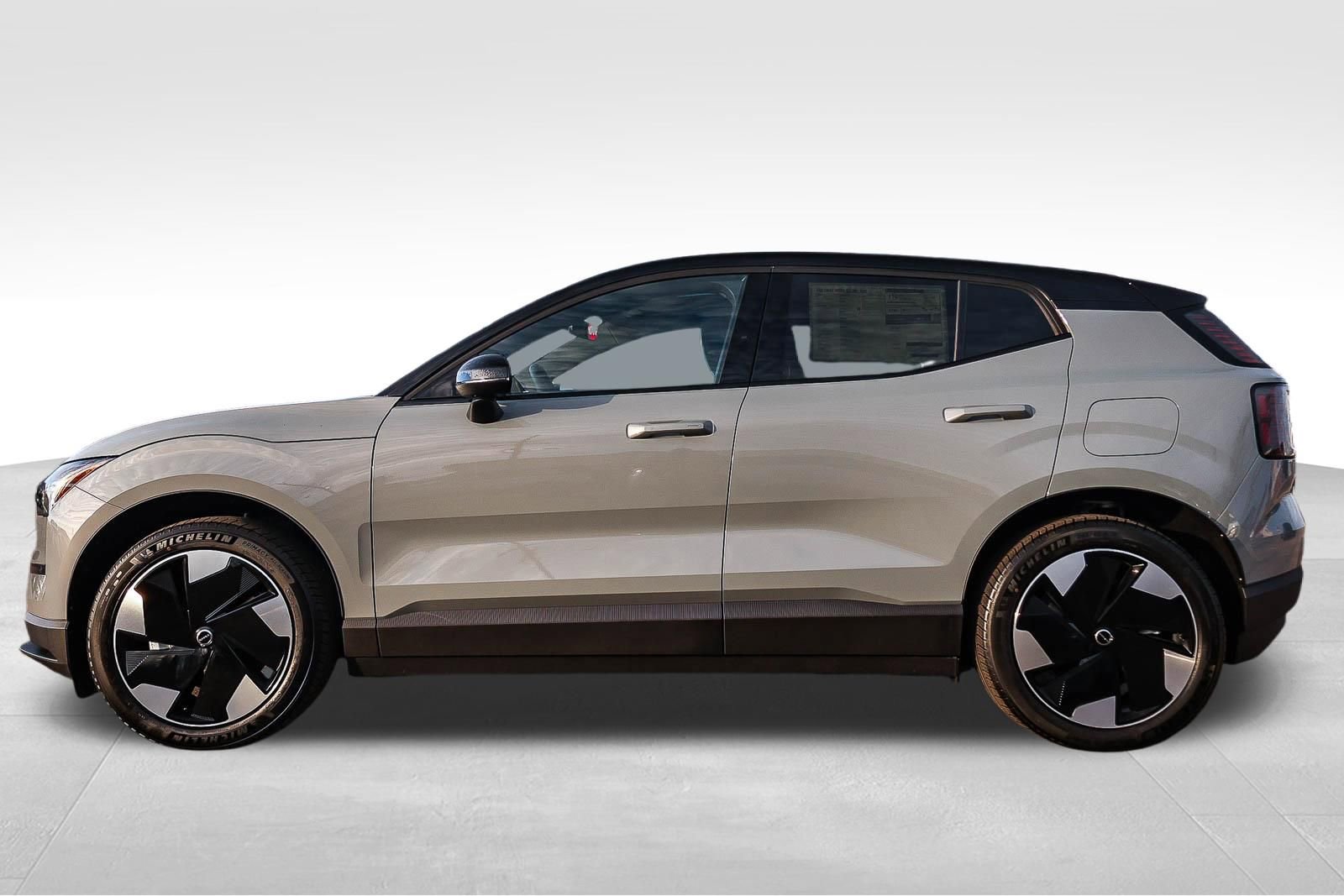 New 2026 Volvo EX30 Plus w/ Protection Package image 7