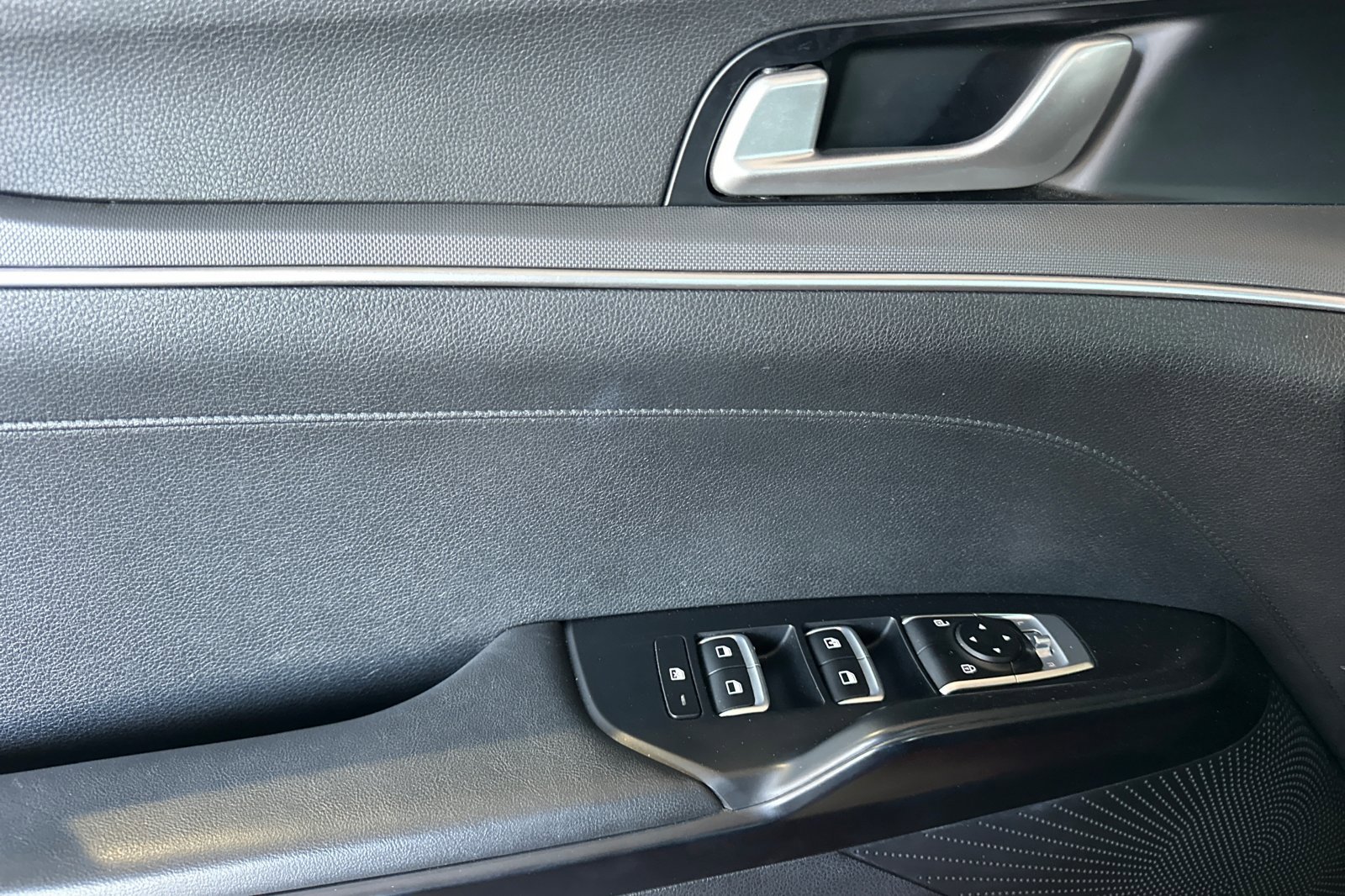 Used 2023 Kia K5 LXS image 11