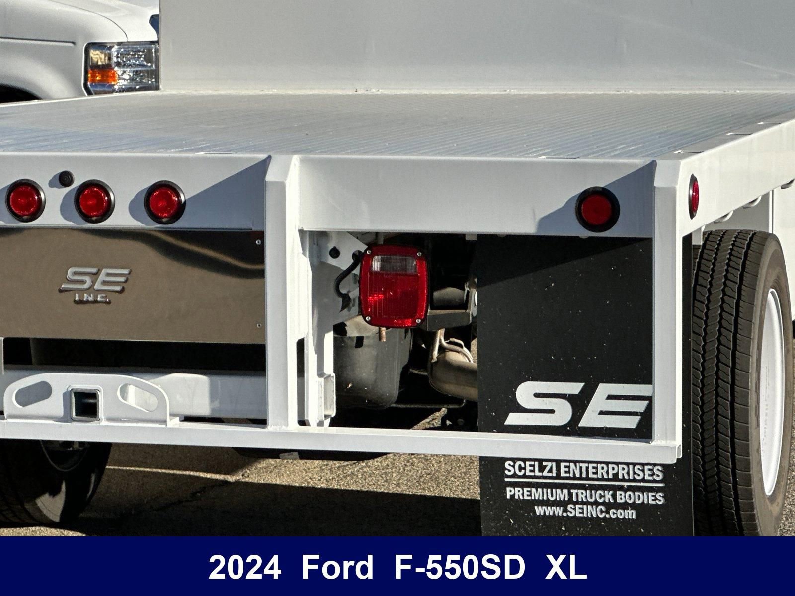 Used 2024 Ford F550 2WD Regular Cab Super Duty w/ XL Chrome Package image 30