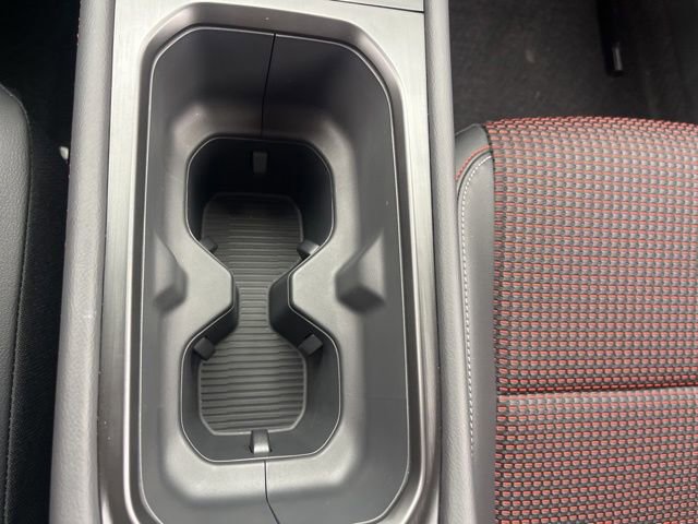 New 2026 Nissan Kicks SR image 18