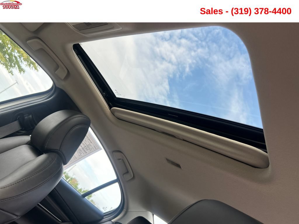 Used 2024 MAZDA MAZDA3 s FWD image 18