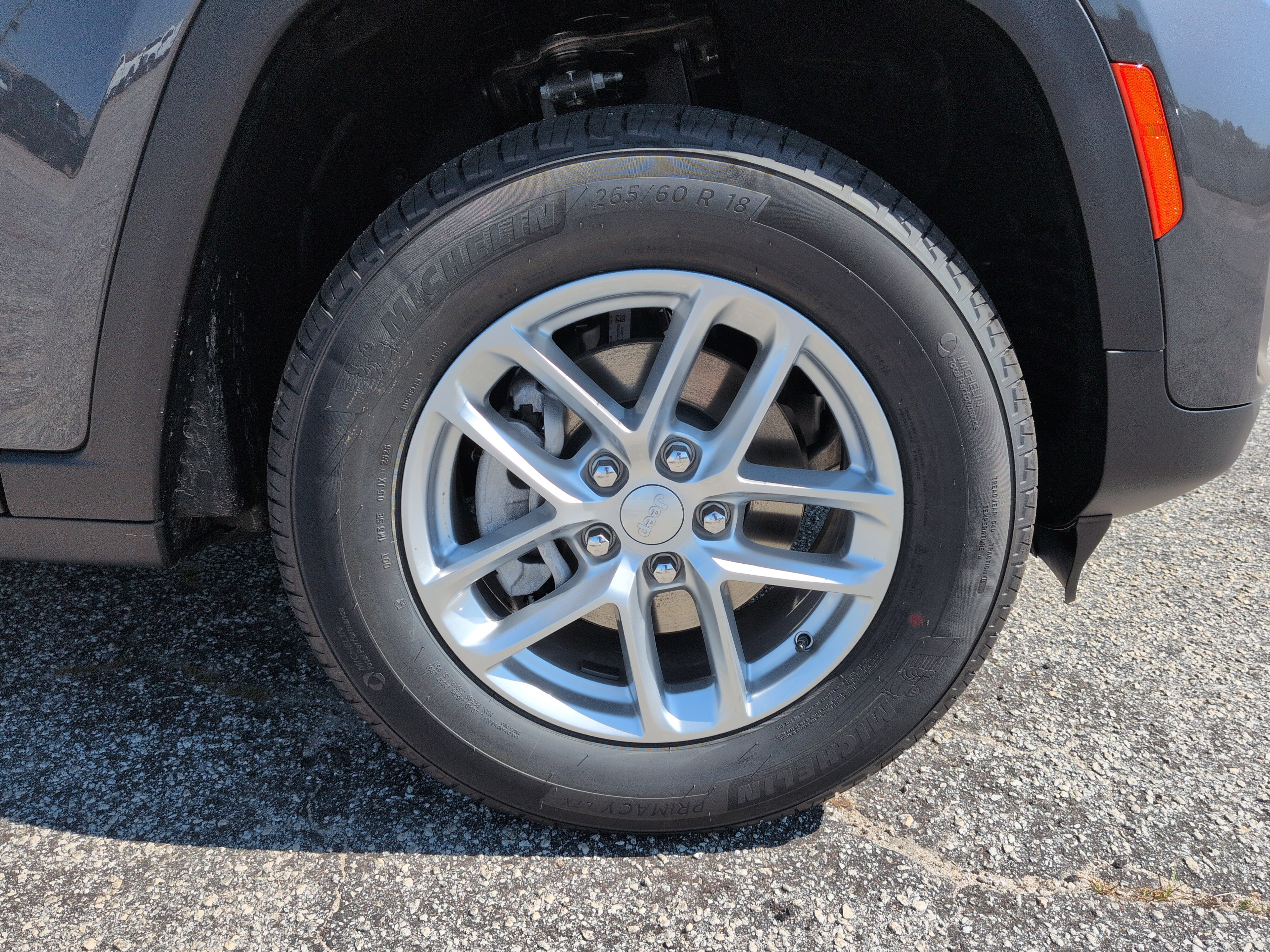 New 2026 Jeep Grand Cherokee Laredo X RWD image 9
