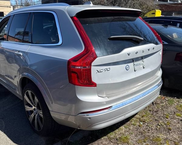 Used 2024 Volvo XC90 T8 Plus w/ Protection Package Premier image 3