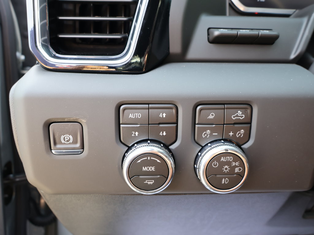 New 2026 GMC Sierra 2500 Denali Ultimate AWD/4WD image 13