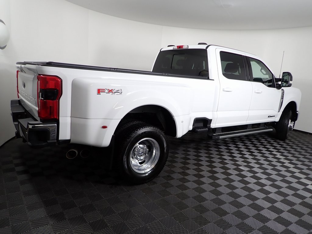 Used 2024 Ford F350 Lariat w/ FX4 Off-Road Package image 18