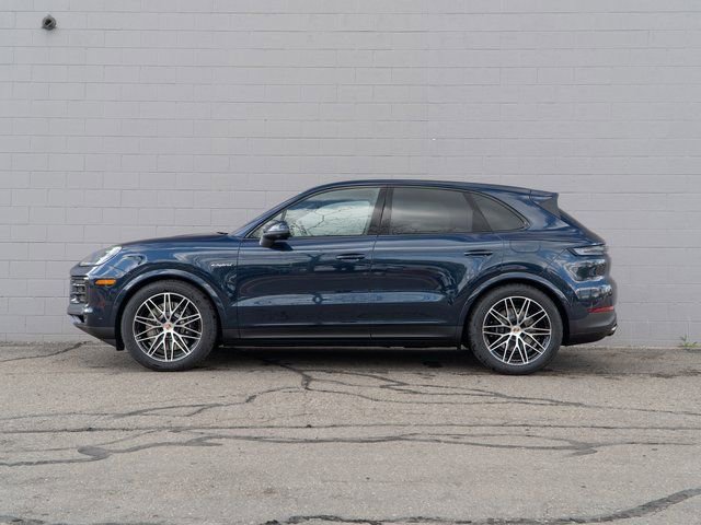 New 2026 Porsche Cayenne S image 2