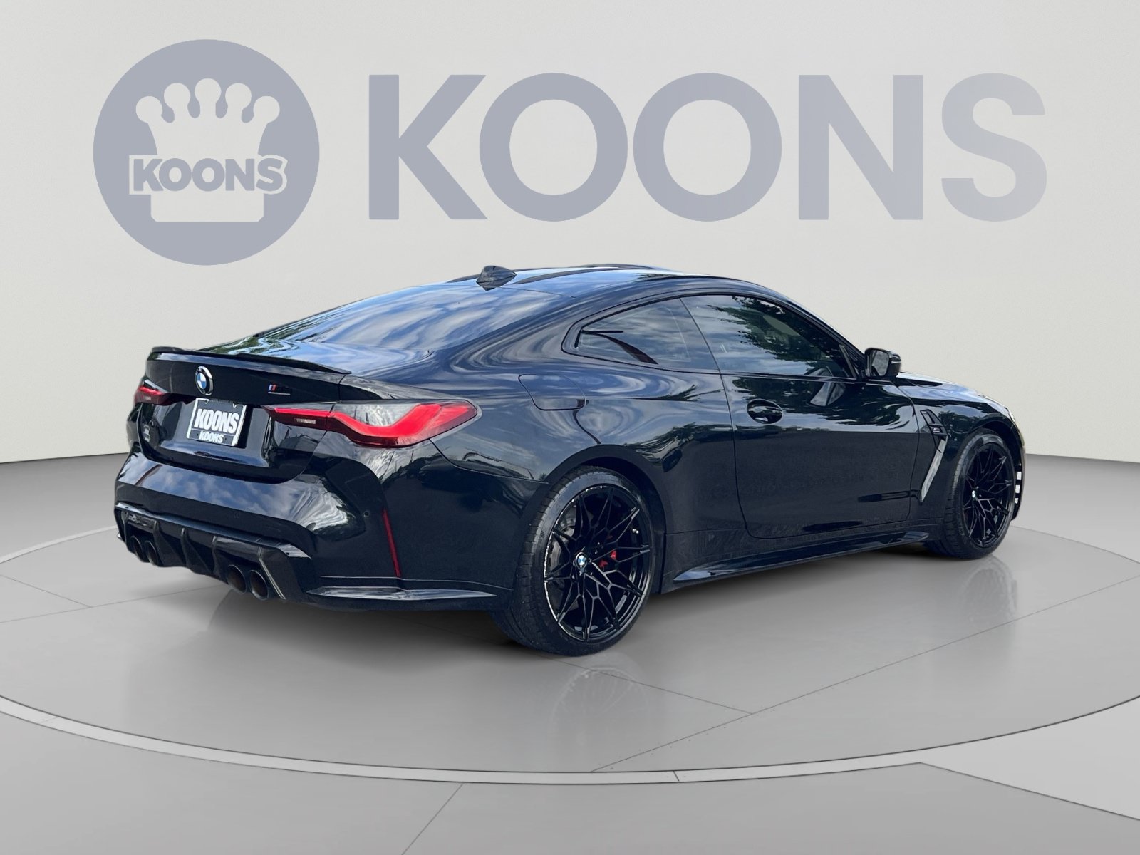 Used 2022 BMW M4 Competition w/ M Carbon Exterior Package RWD image 7
