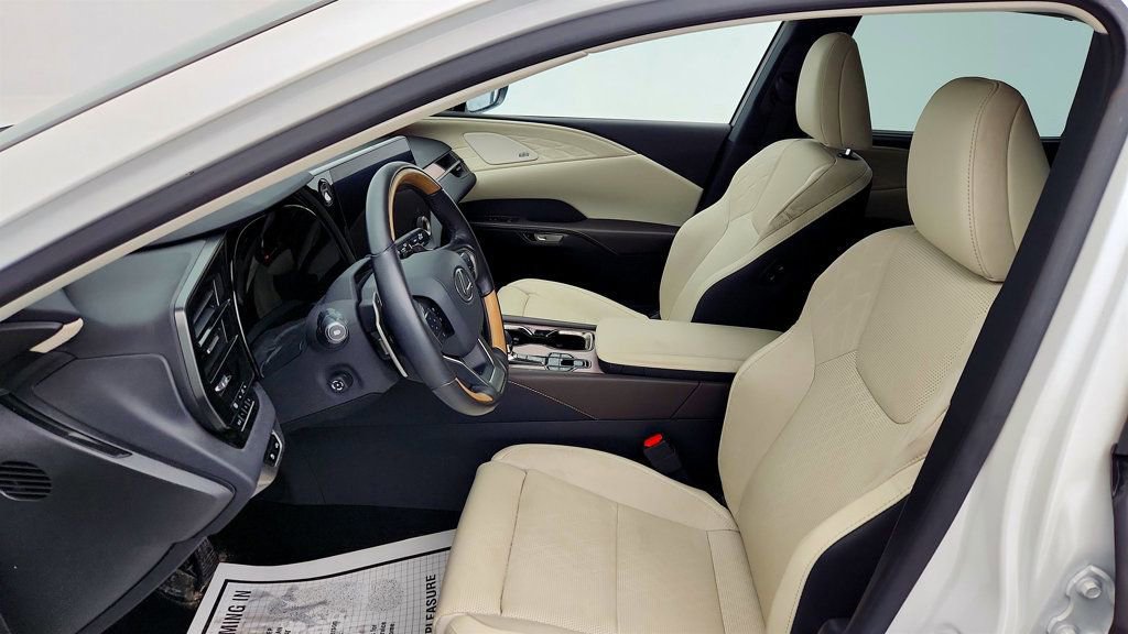 Used 2024 Lexus RX 450h AWD w/ Convenience Package image 17