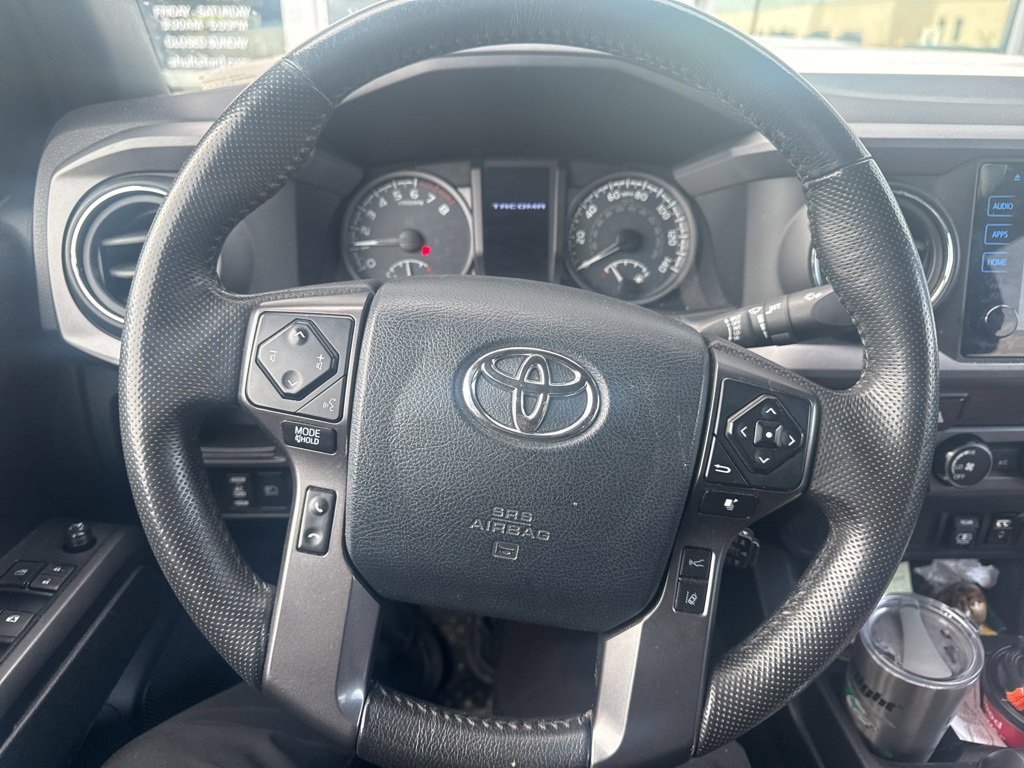 Used 2019 Toyota Tacoma TRD Sport image 10