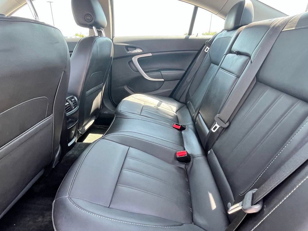 Used 2017 Buick Regal Sport Touring FWD image 10