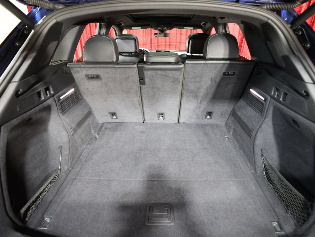 Used 2018 Audi SQ5 Premium Plus w/ Navigation Package AWD/4WD image 26