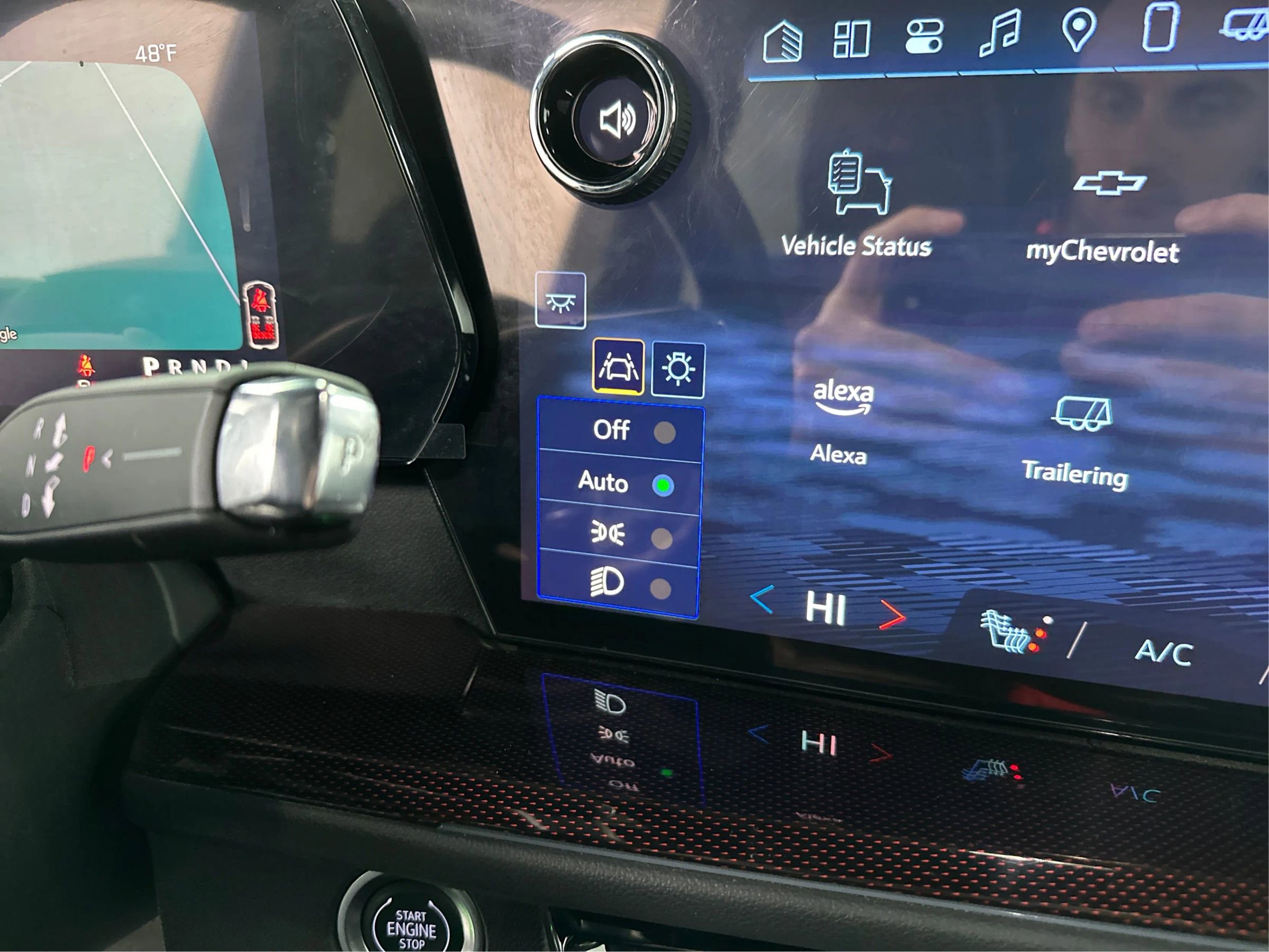 Used 2025 Chevrolet Traverse Z71 image 19