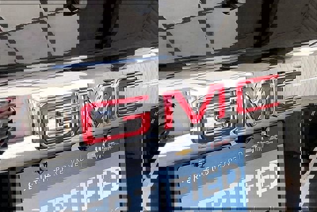 Certified 2023 GMC Acadia SLT w/ Technology Package image 31