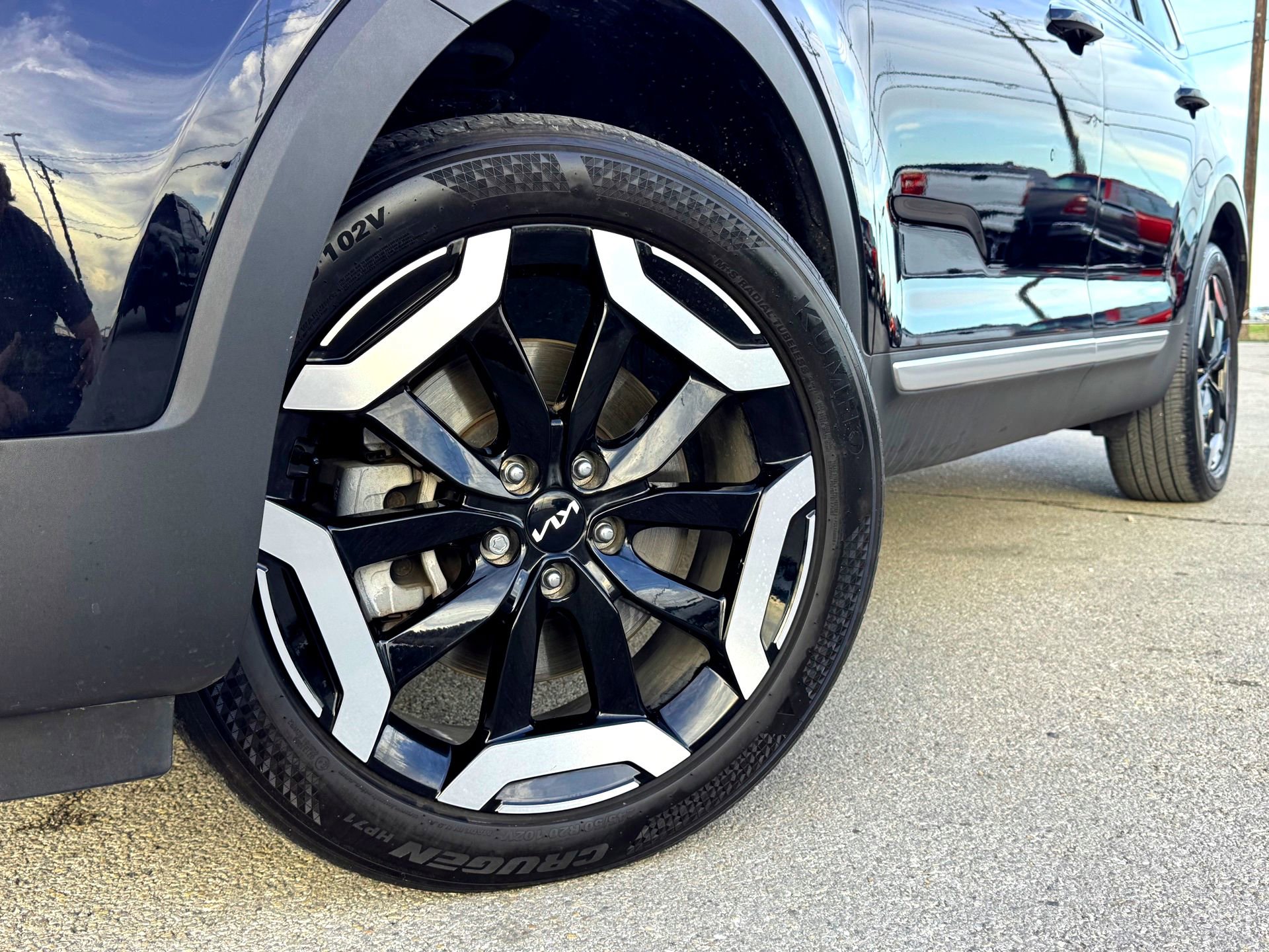 Used 2024 Kia Telluride S image 2