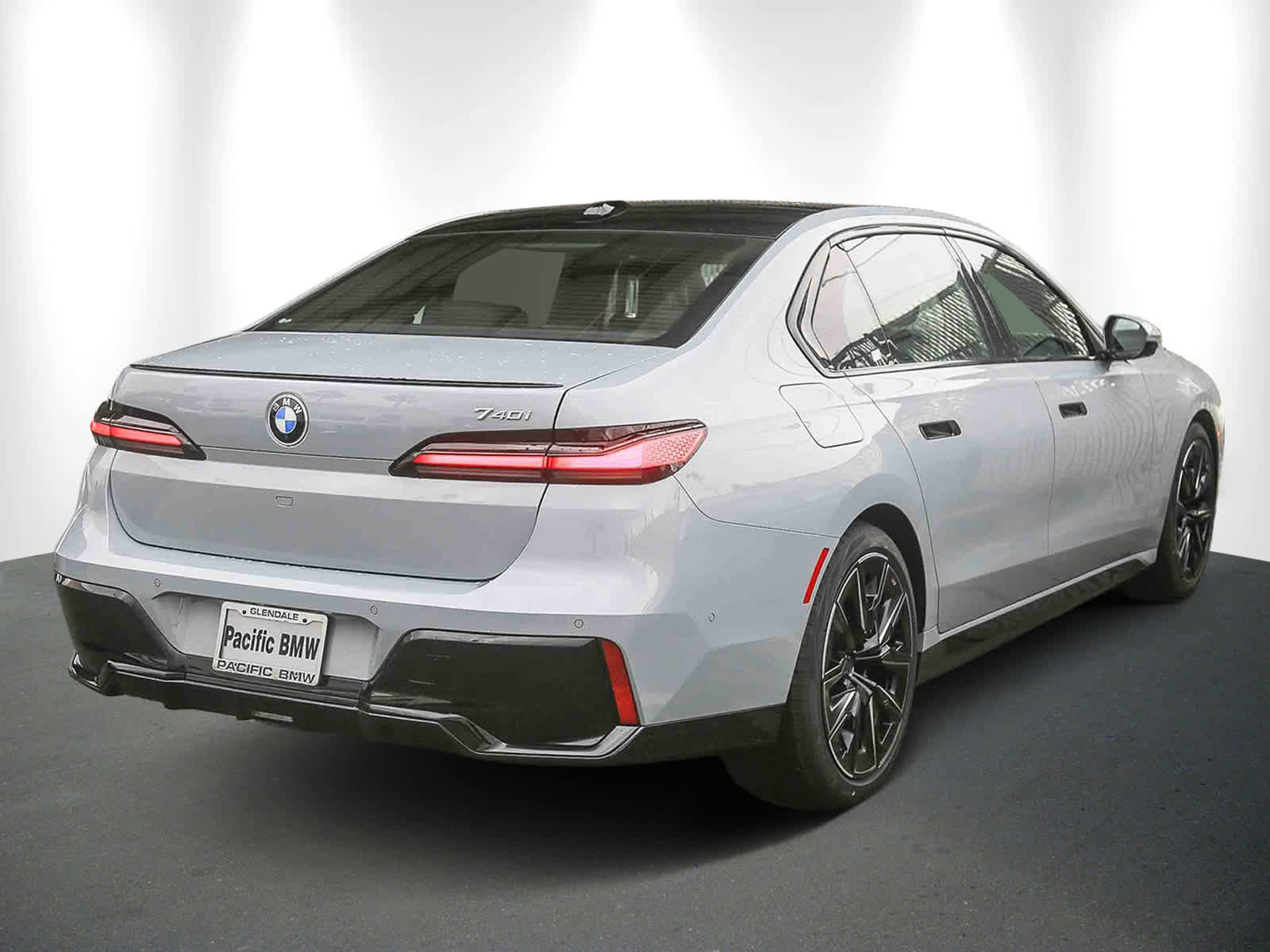 New 2026 BMW 740i image 6