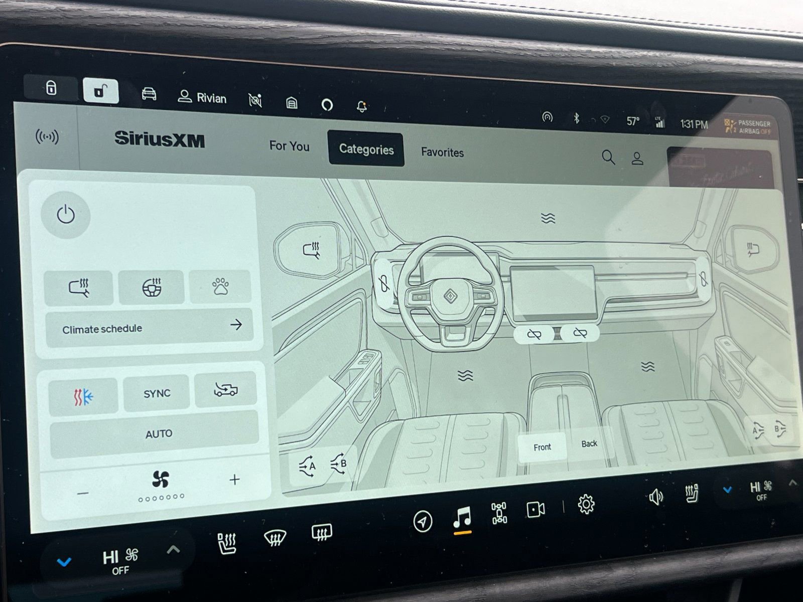 Used 2022 Rivian R1T Adventure image 20