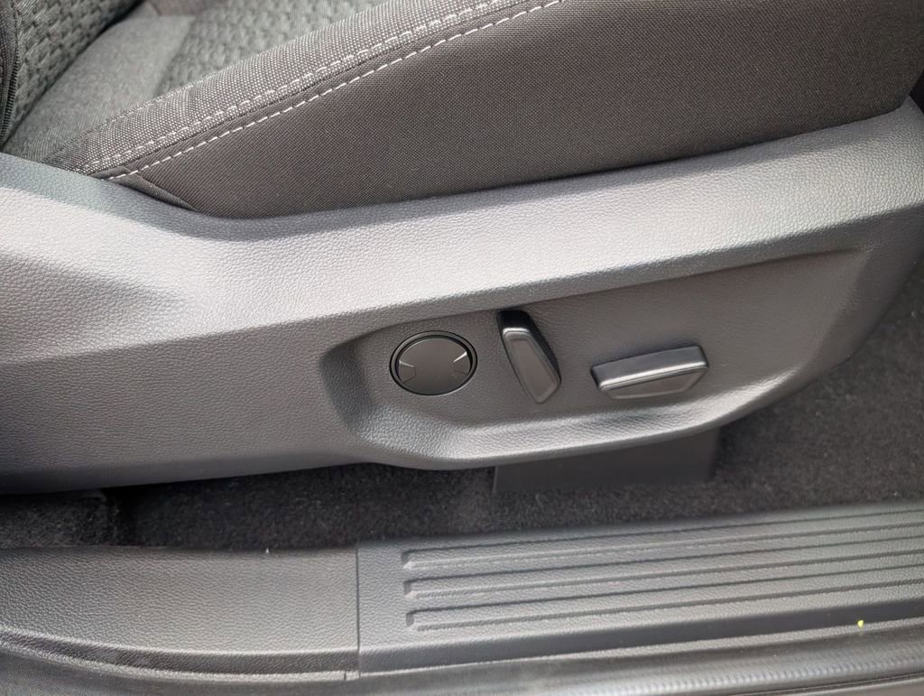 New 2026 Ford Ranger XLT w/ Equipment Group 301A High image 46