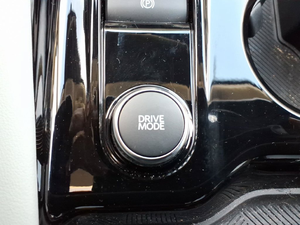 Used 2025 Ford Explorer Platinum w/ Ultimate Package AWD/4WD image 22