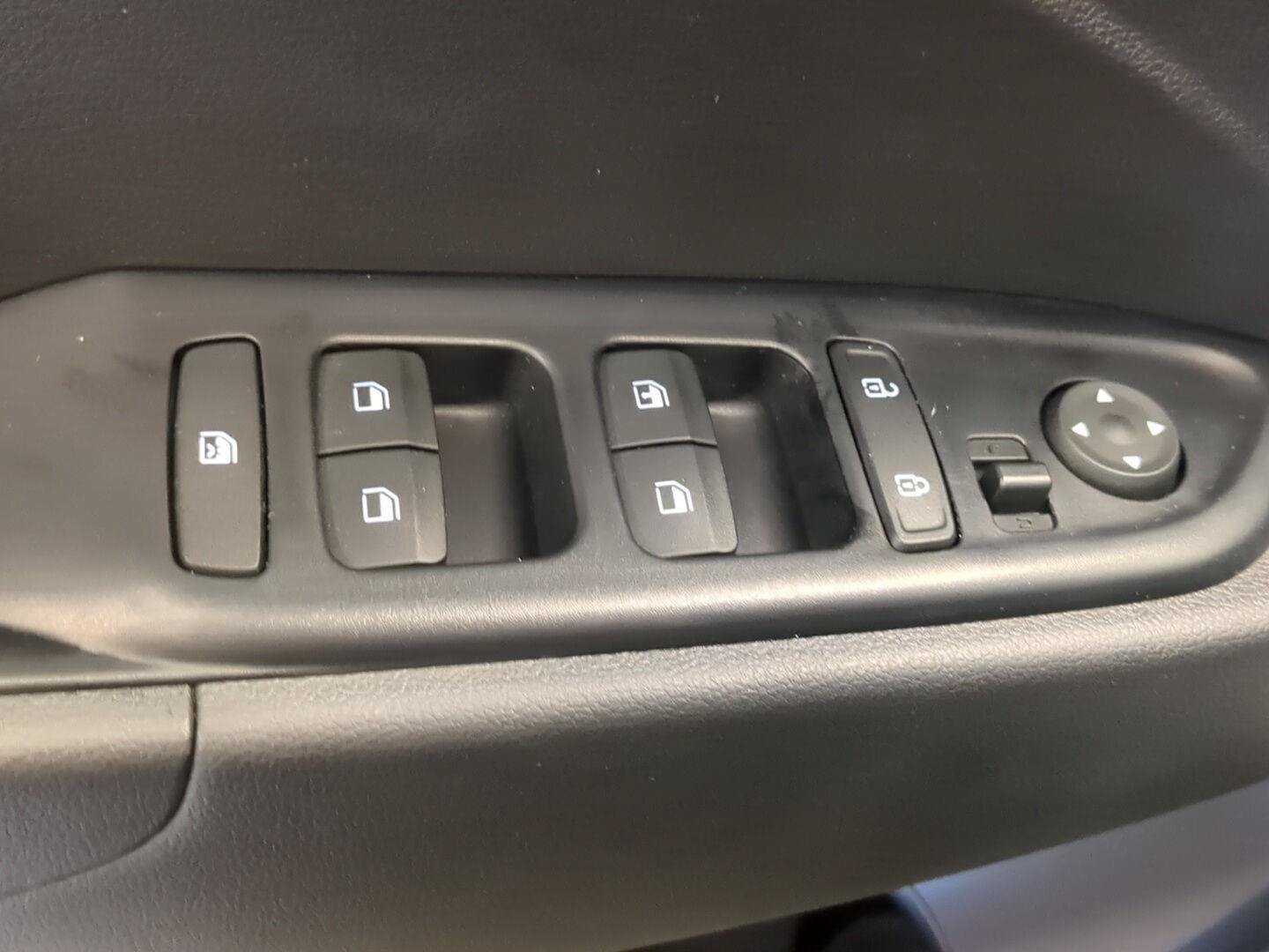 Used 2021 Hyundai Venue SE FWD image 20