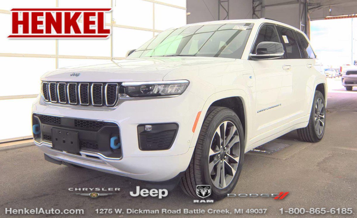 Used 2023 Jeep Grand Cherokee Overland AWD/4WD image 1