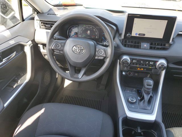 Used 2025 Toyota RAV4 XLE image 13