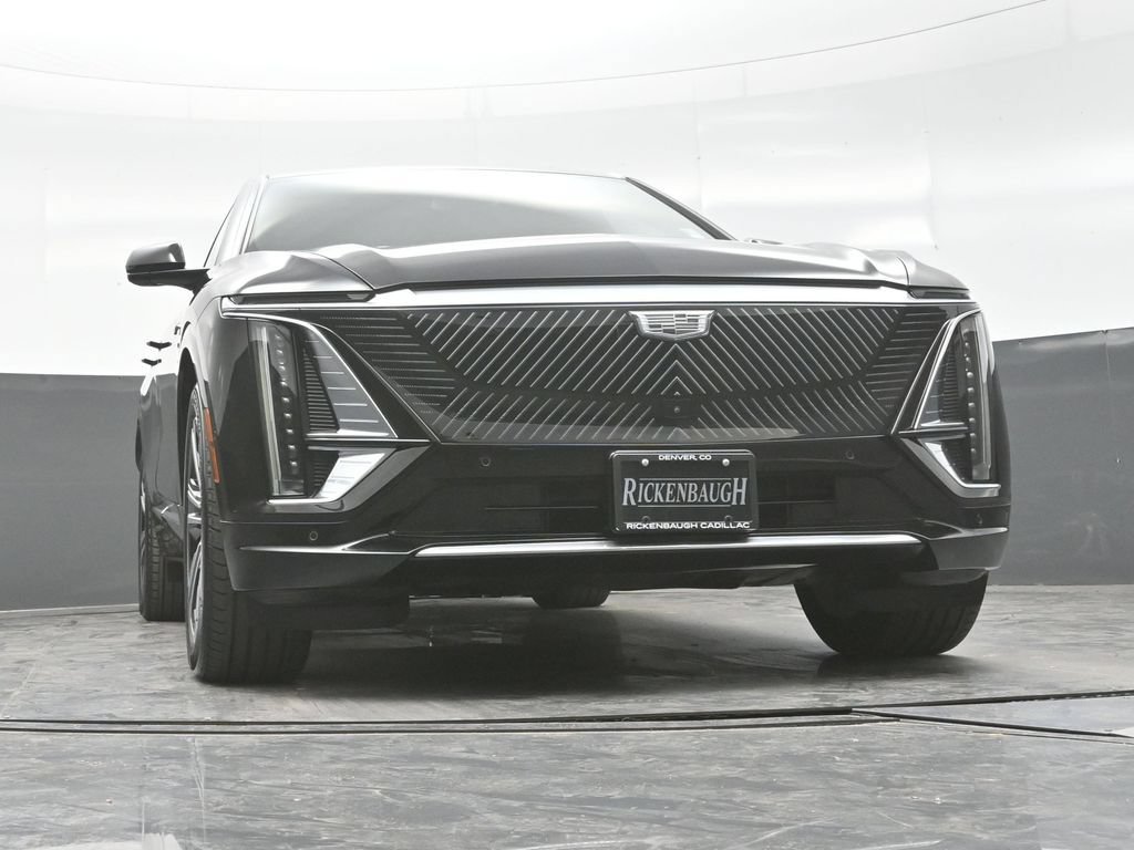 Certified 2024 Cadillac Lyriq Luxury AWD/4WD image 19