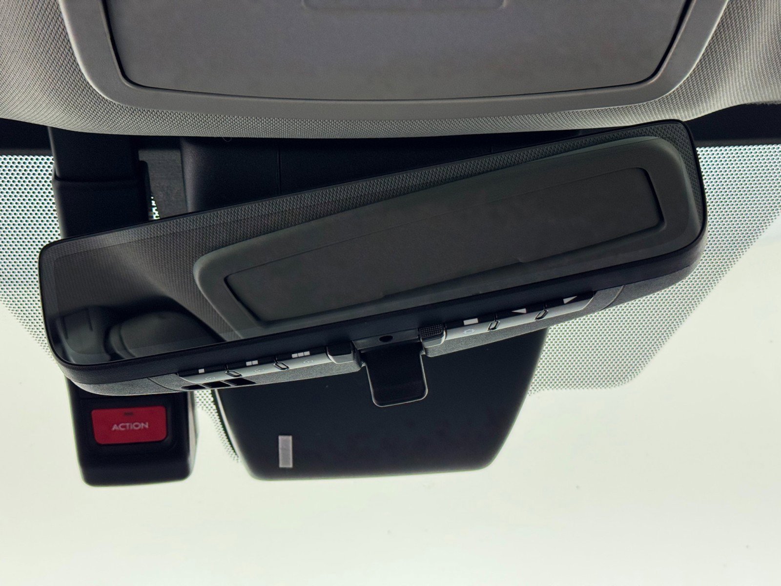 Used 2024 Toyota Sienna Limited image 36