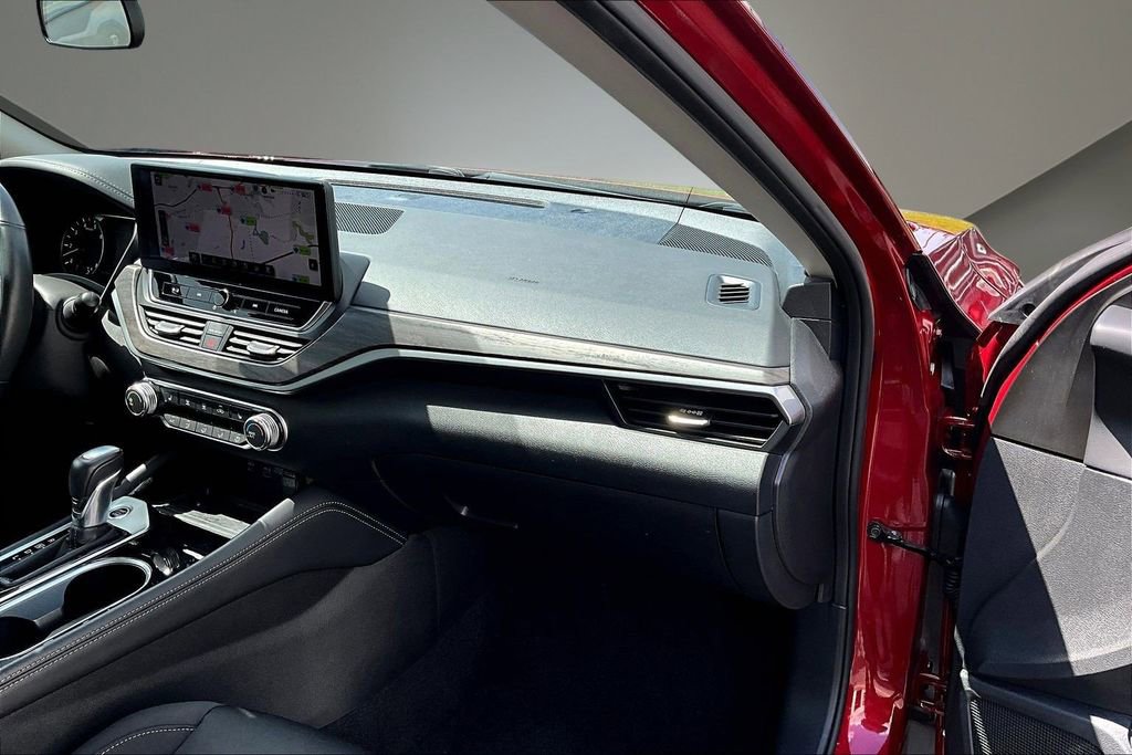 Certified 2024 Nissan Altima 2.5 SV w/ SV Premium Package AWD/4WD image 26