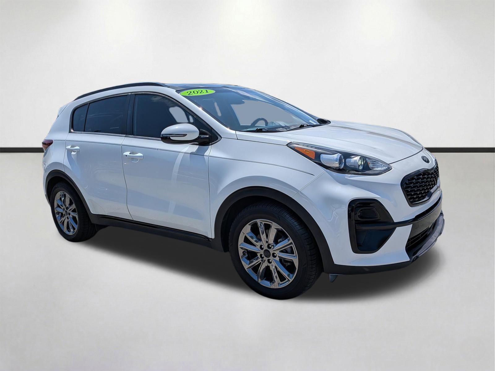 Used 2021 Kia Sportage S w/ S FWD Premium Package image 1