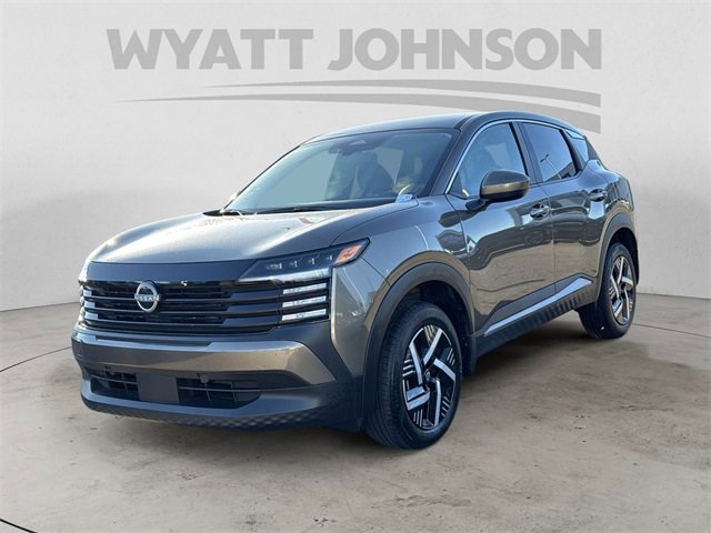 Used 2025 Nissan Kicks SV w/ Illumination Package