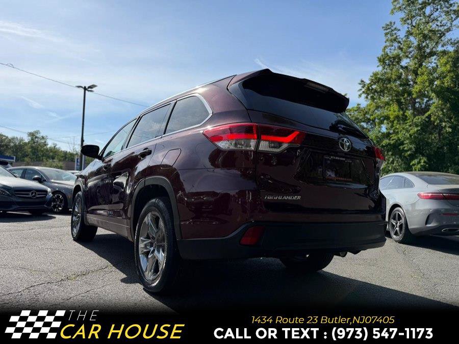 Used 2019 Toyota Highlander Limited Platinum FWD image 4