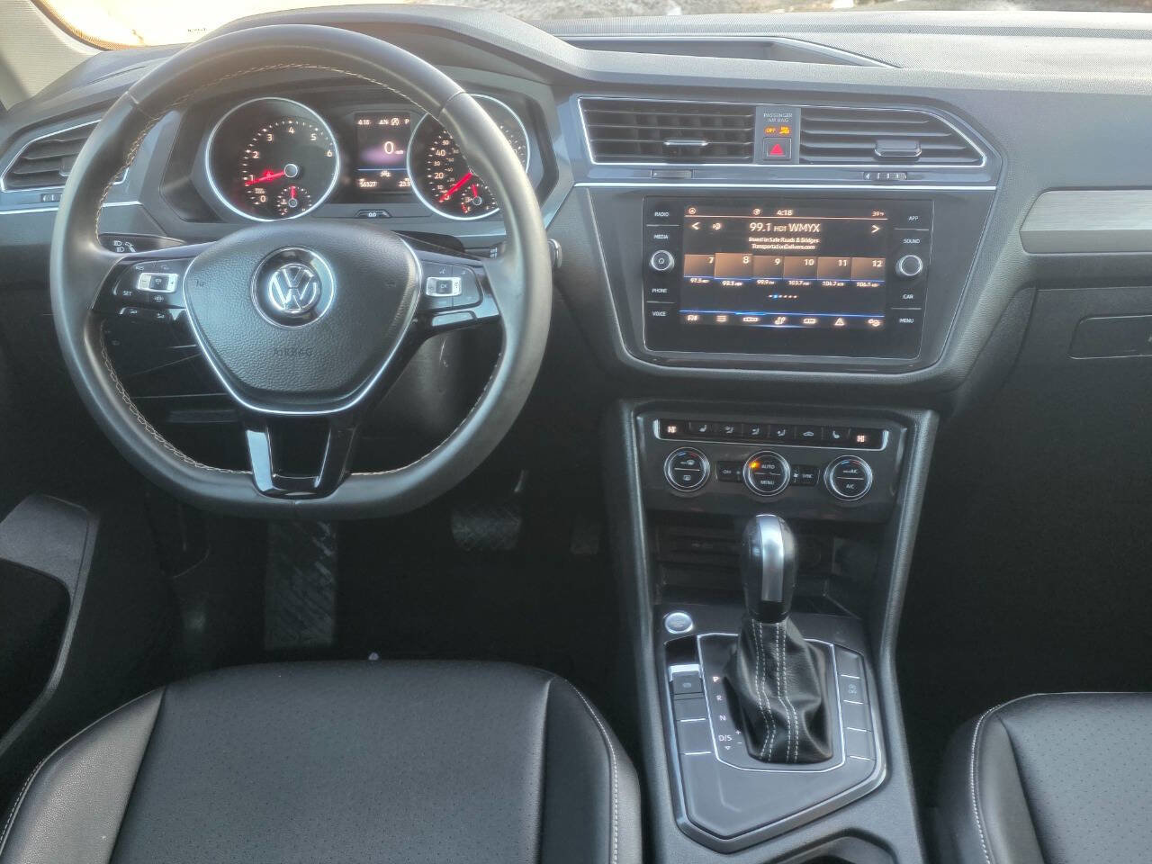 Used 2021 Volkswagen Tiguan SE 4dr SUV image 12