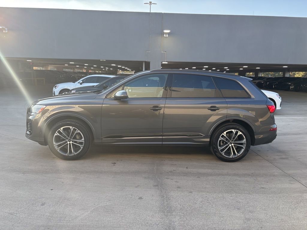 Used 2025 Audi Q7 2.0T Premium w/ Convenience Plus Package image 9