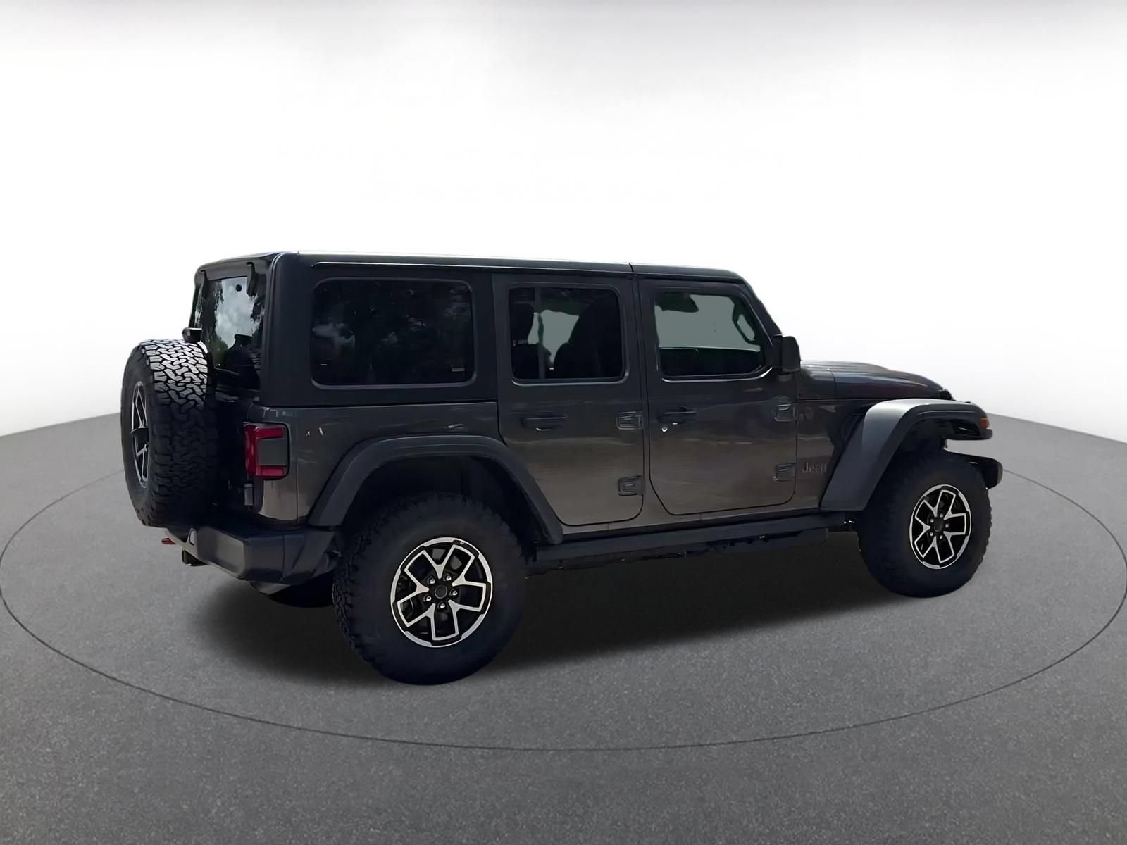 Used 2026 Jeep Wrangler Unlimited Rubicon AWD/4WD image 11