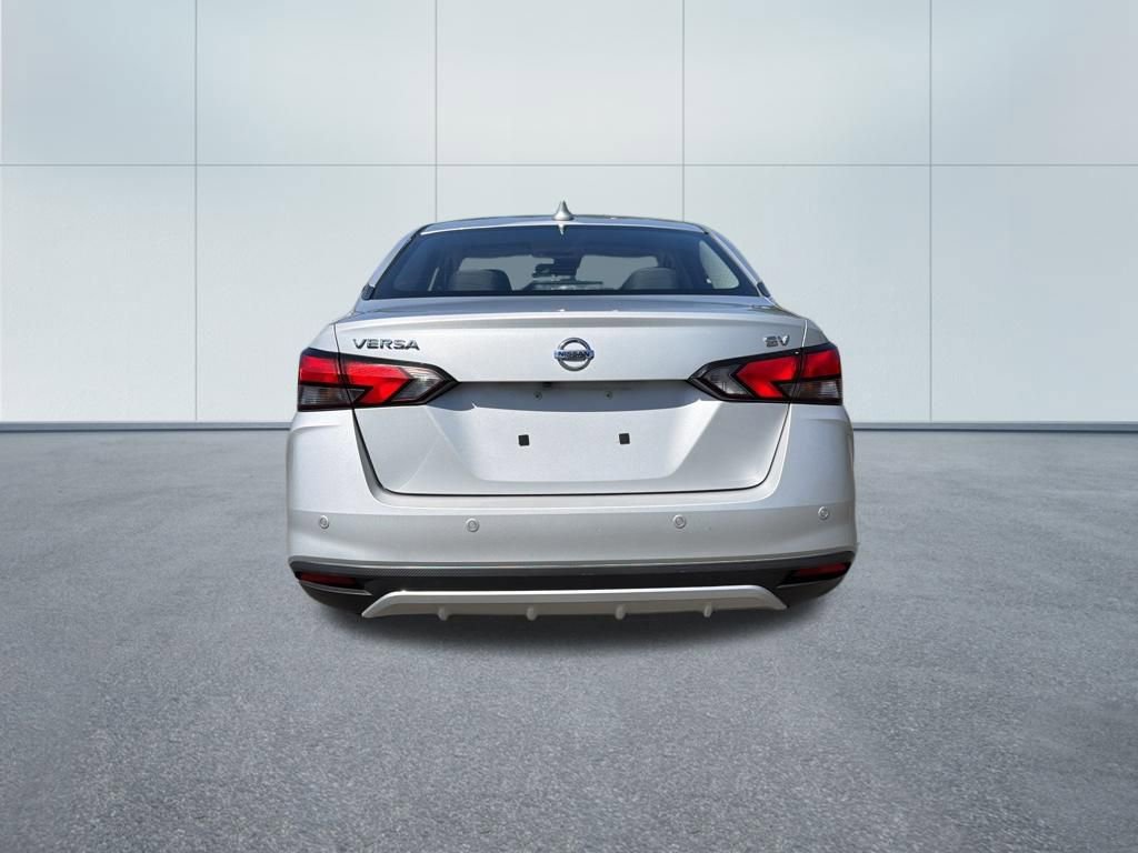 Used 2021 Nissan Versa SV FWD image 6