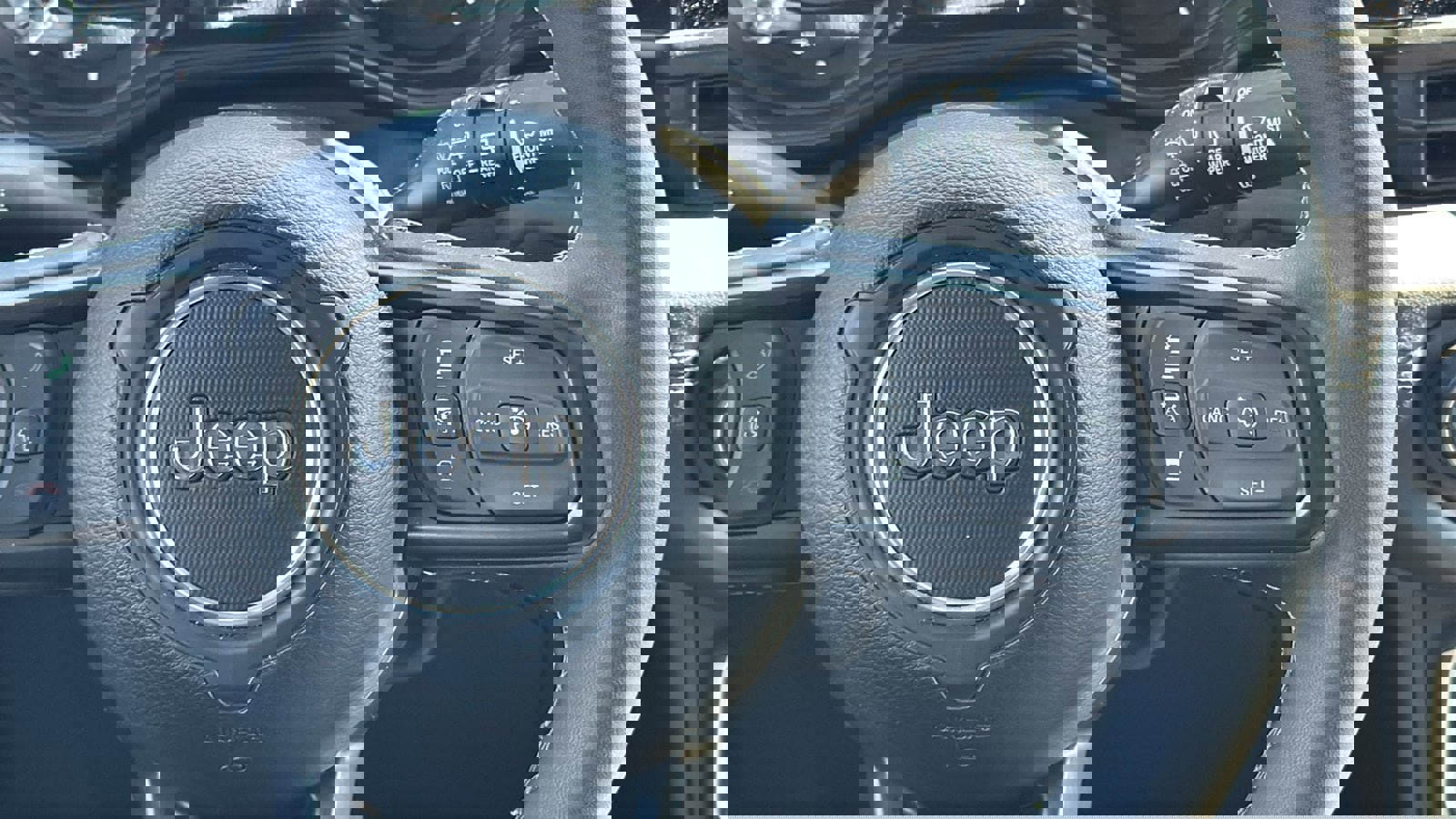 Used 2025 Jeep Wrangler Unlimited Rubicon 4xe w/ Convenience Group image 21