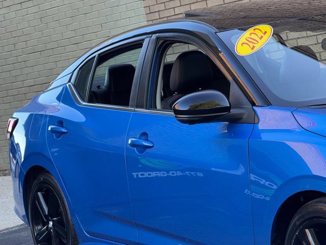 Used 2022 Nissan Sentra SR w/ SR Premium Package FWD image 4