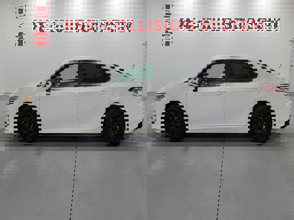 Used 2018 Toyota Camry L image 6