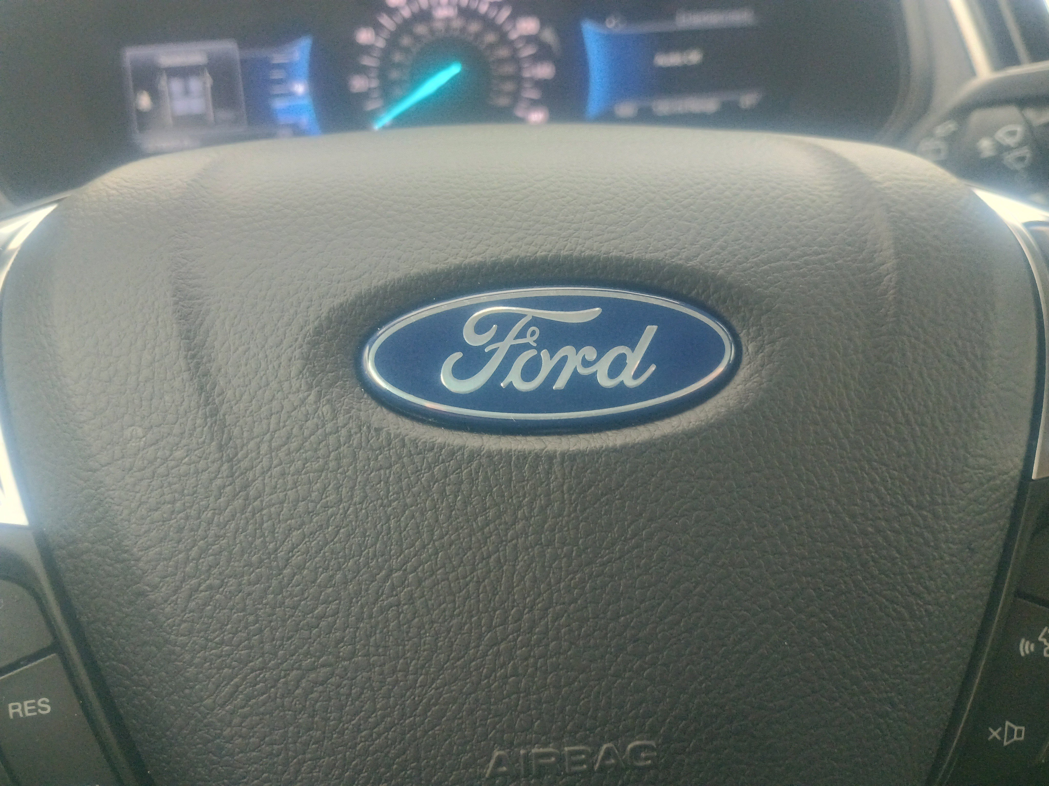 Certified 2024 Ford Edge SEL image 21