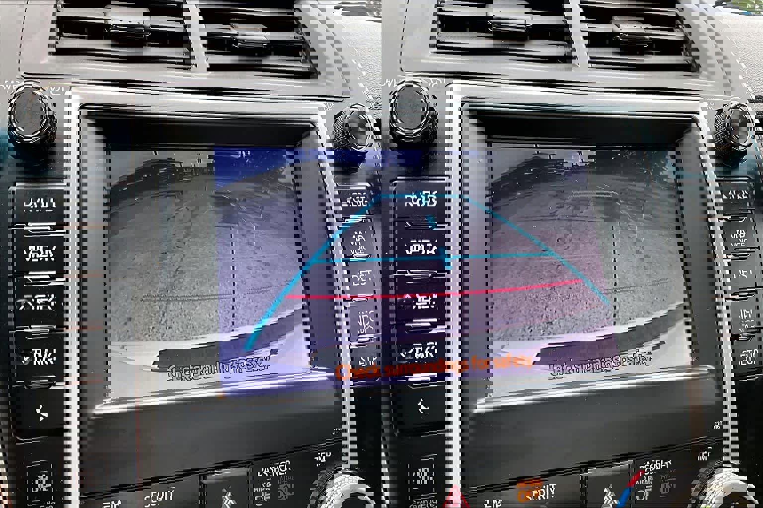 Used 2012 Toyota Camry XLE w/ Leather Pkg FWD image 27