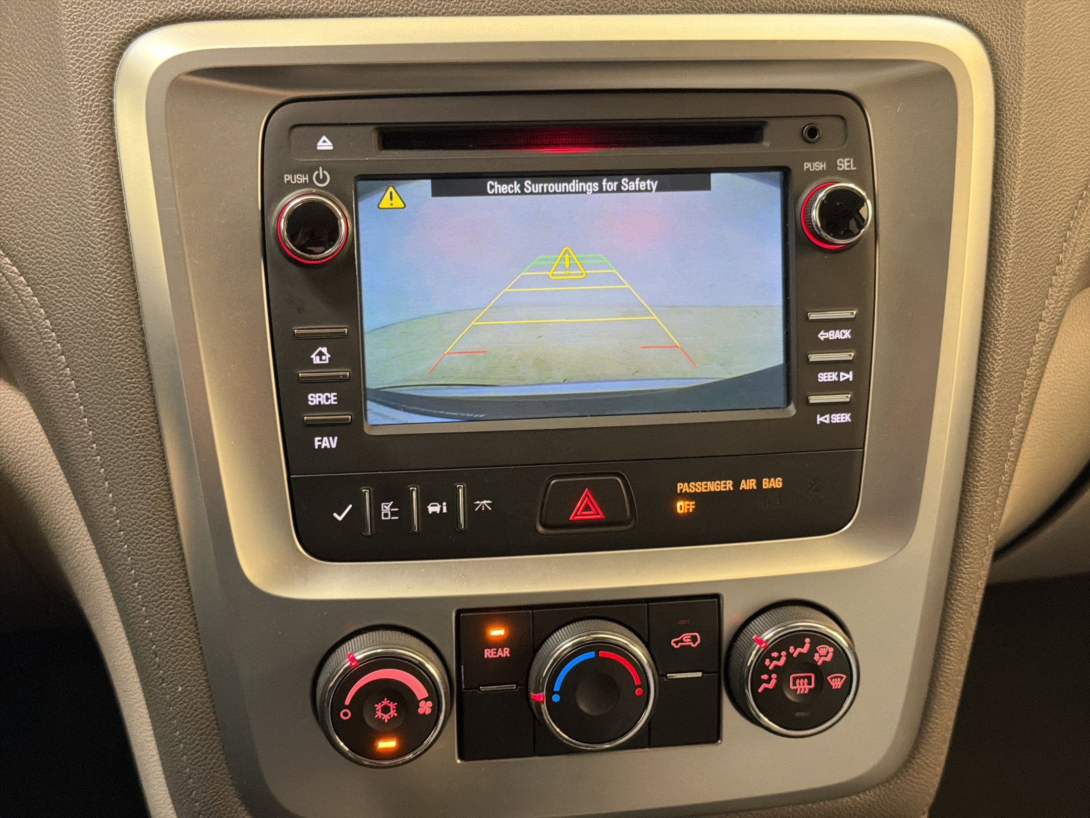 Used 2014 GMC Acadia SLE FWD image 24