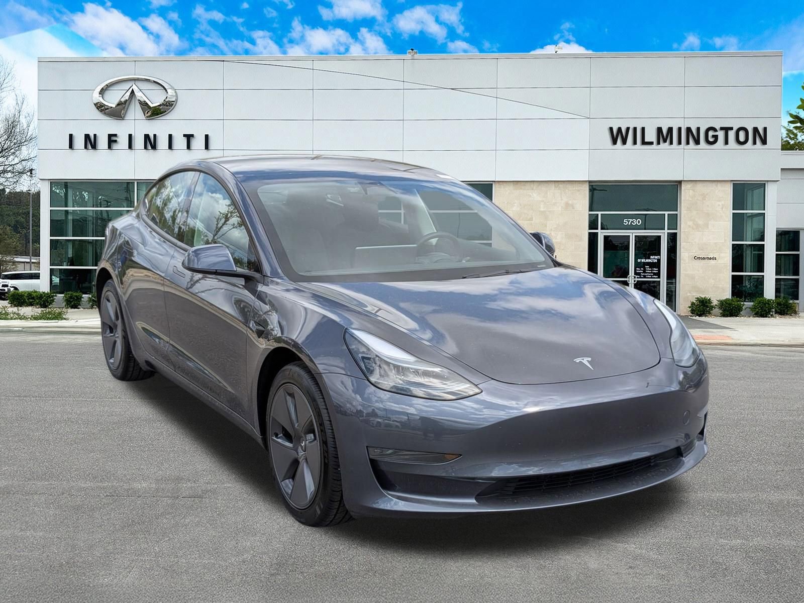 Used 2023 Tesla Model 3 Standard Range image 1