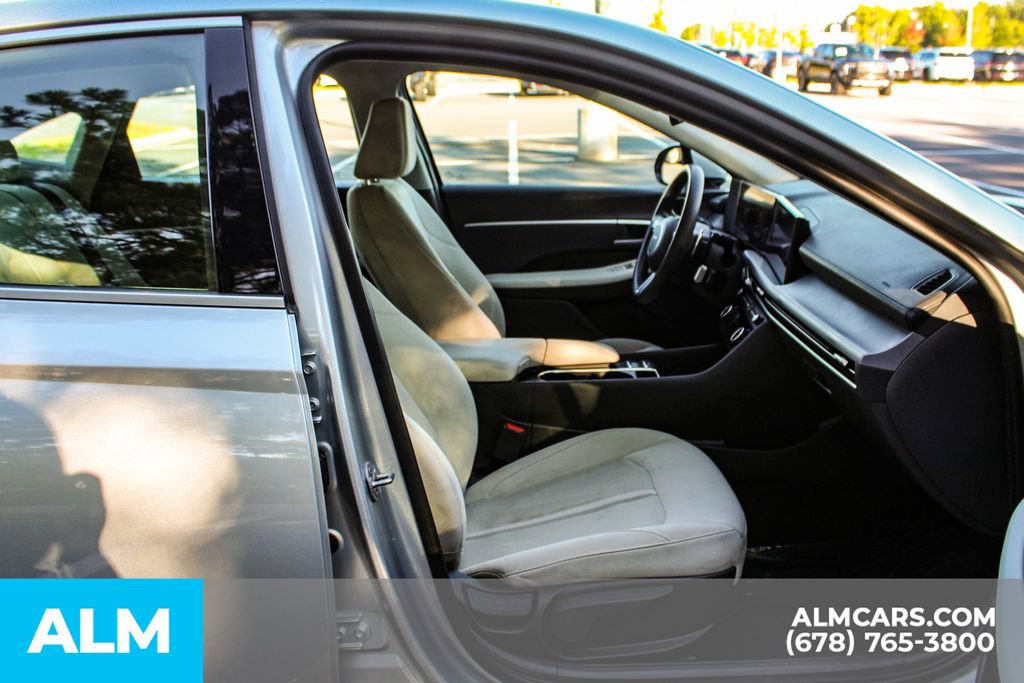 Used 2025 Hyundai Sonata SEL FWD image 20