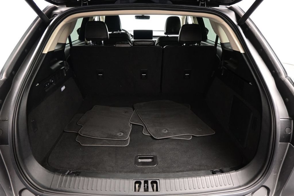 Used 2023 Lincoln Nautilus FWD w/ Premium Package image 37
