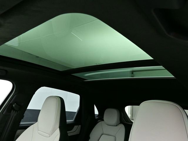 New 2026 Porsche Cayenne S image 17