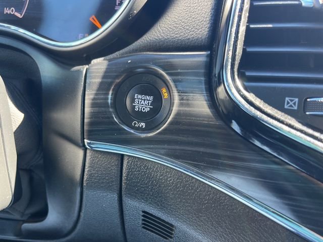 Used 2019 Jeep Grand Cherokee Limited w/ Luxury Group II image 29